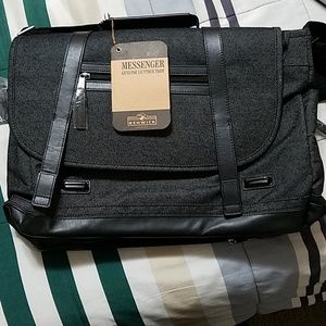 renwick messenger bag